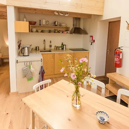 Couette-café Cavalo De Madeira Arelho