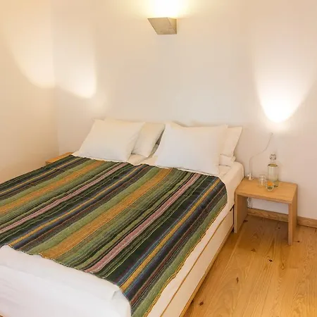 Alojamento de Acomodação e Pequeno-almoço Cavalo De Madeira 3*