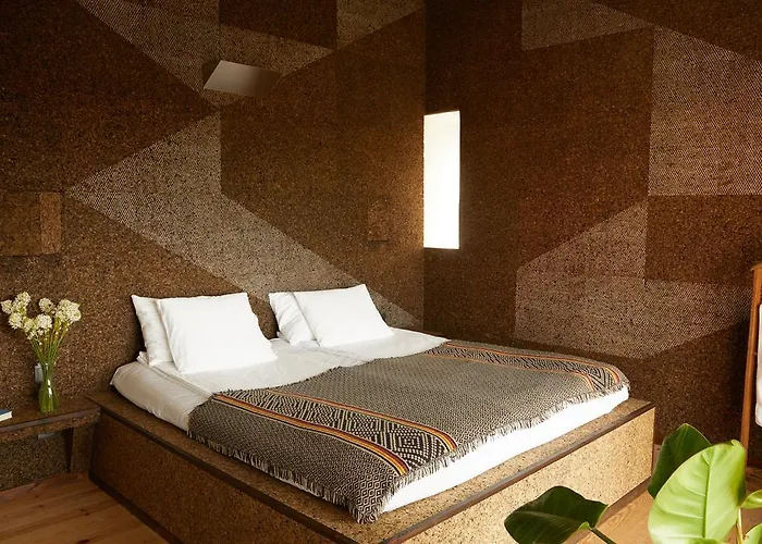 Cavalo De Madeira 3*