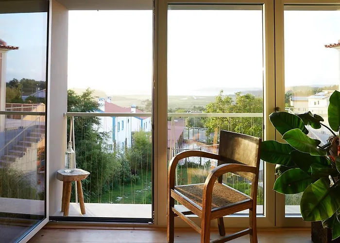 Cavalo De Madeira 3* Arelho